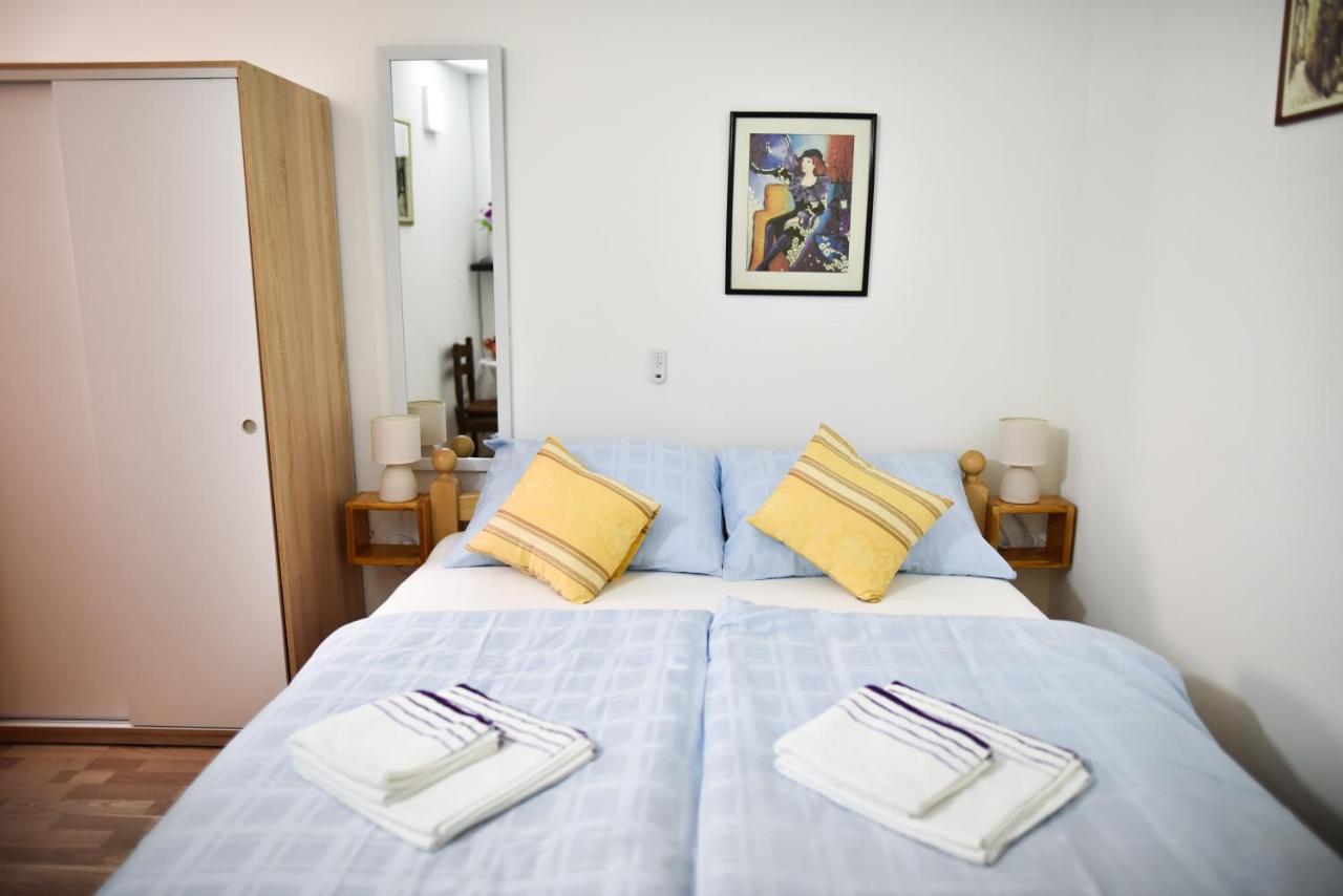 Luka'S Amber Rooms In The Center Of Trogir Eksteriør bilde