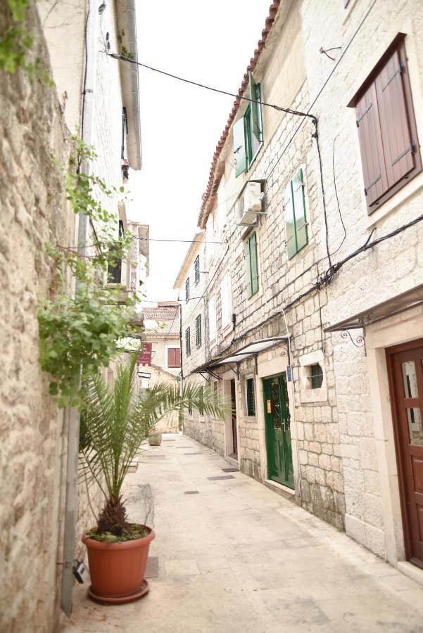 Luka'S Amber Rooms In The Center Of Trogir Eksteriør bilde