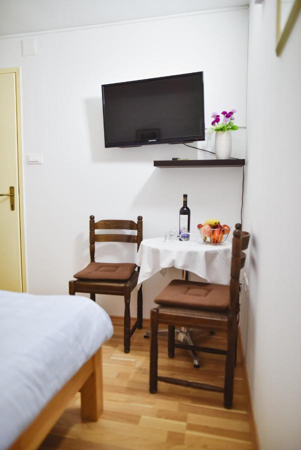 Luka'S Amber Rooms In The Center Of Trogir Eksteriør bilde
